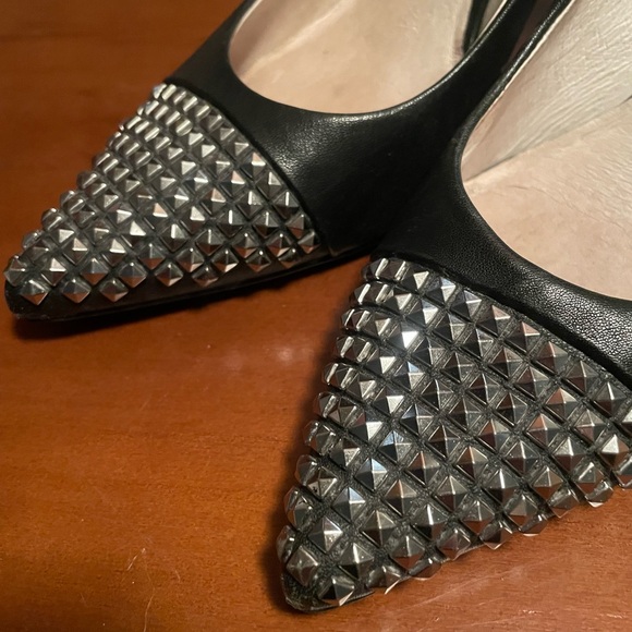 MICHAEL KORS Black leather metal studs cap-toe with 4” metal heel. - Picture 5 of 7